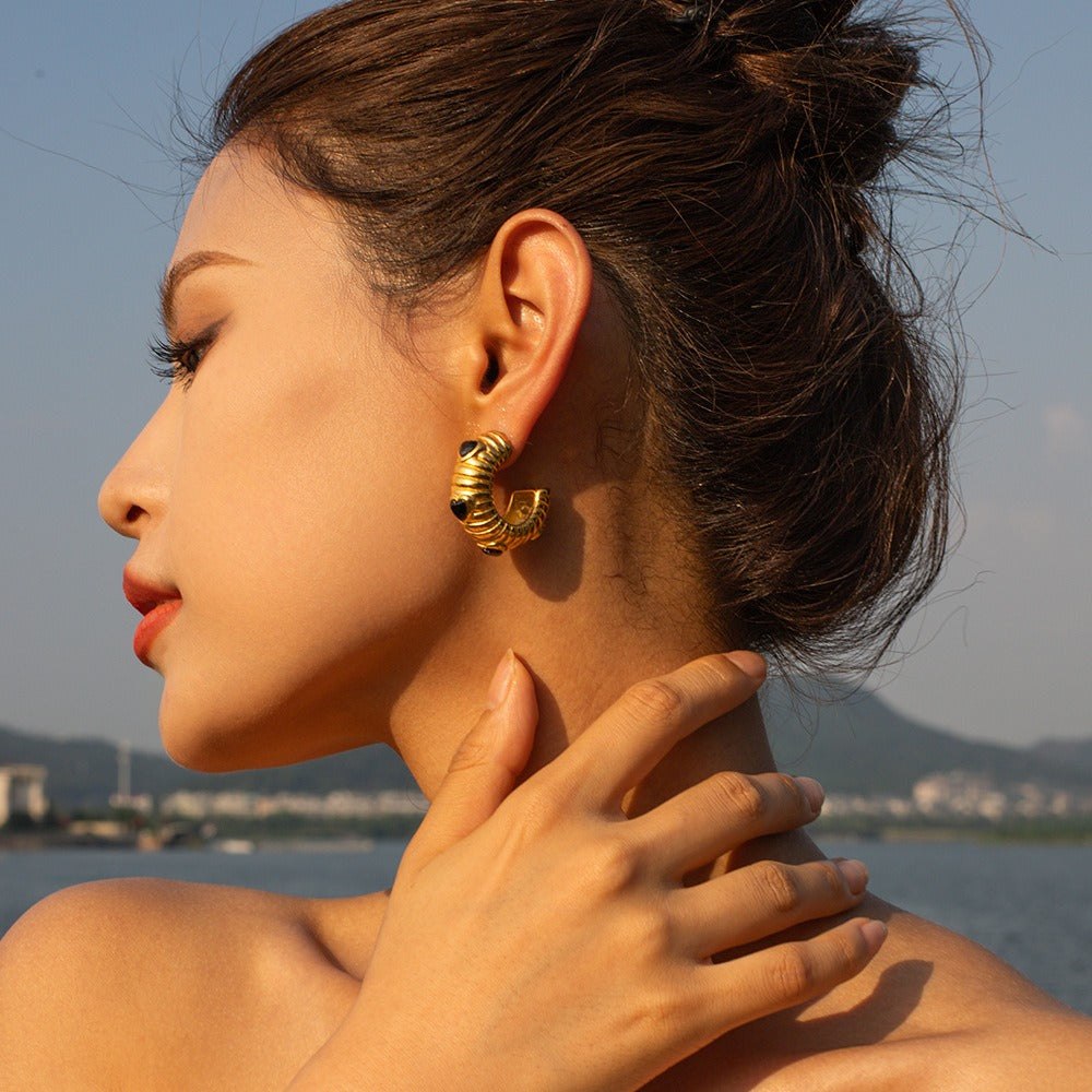 https://shineoss.oss-cn-hongkong.aliyuncs.com/wang/2024/07/29/96648933-ee29-4123-8c62-e5f05574110b.jpg