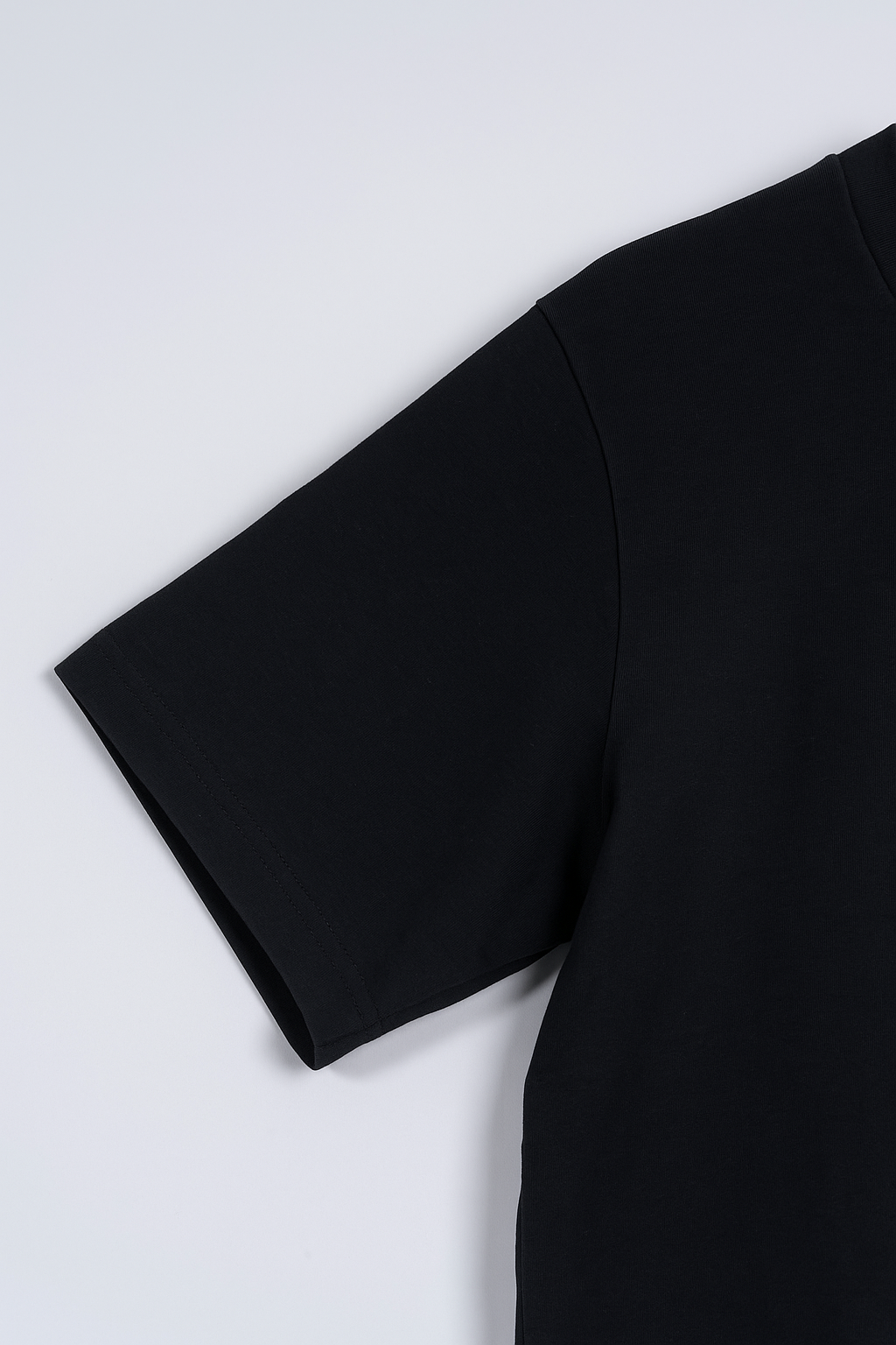 ⚫ Sleek Anime‑Printed Black Tee 👕– Soft & Stylish!